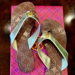 Tory Burch Women’s Designer Metallic Gold/Silver Leather Flip Flop, Size 11